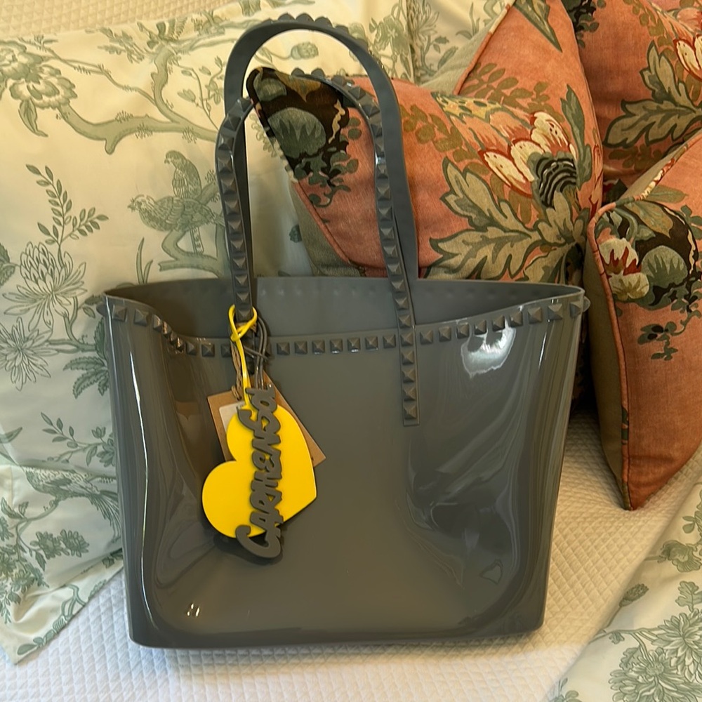 Gray Carmen Sol tote bag -NWT!!